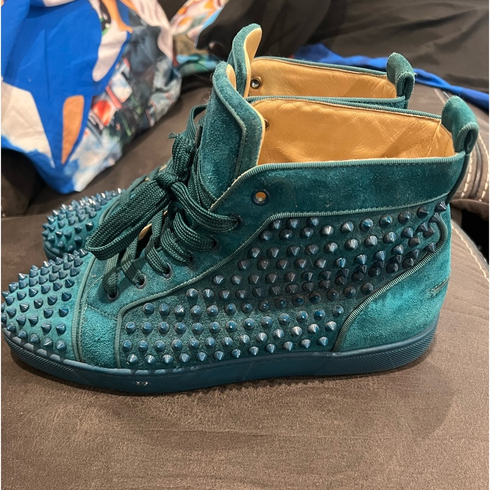 Size 42 1/2 Christian louboutin